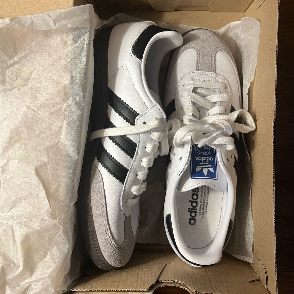 Adidas SAMBA OG Leather Sneakers | White | Size 8 women’s / 7 men’s